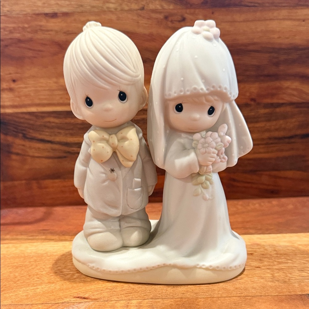 Precious Moments “The Lord Bless And Keep You” E3114